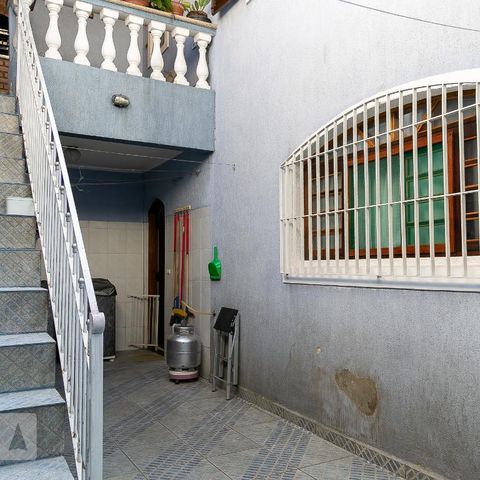Casa à venda com 220m², 3 quartos e 3 vagasQuintal fundos