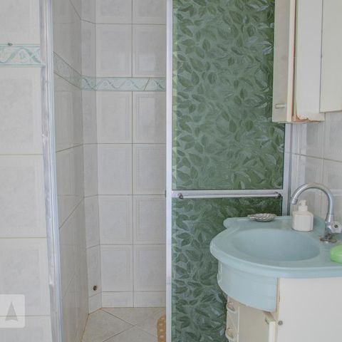 Casa de condomínio para alugar com 110m², 3 quartos e 2 vagasBanheiro