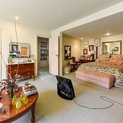 Casa à venda com 700m², 4 quartos e 4 vagas Casa à venda com 700m², 4 quartos e 4 vagasSuíte 1