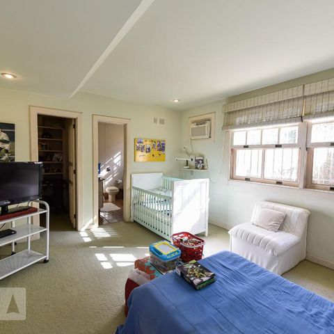 Casa à venda com 700m², 4 quartos e 4 vagas Casa à venda com 700m², 4 quartos e 4 vagasSuíte 2