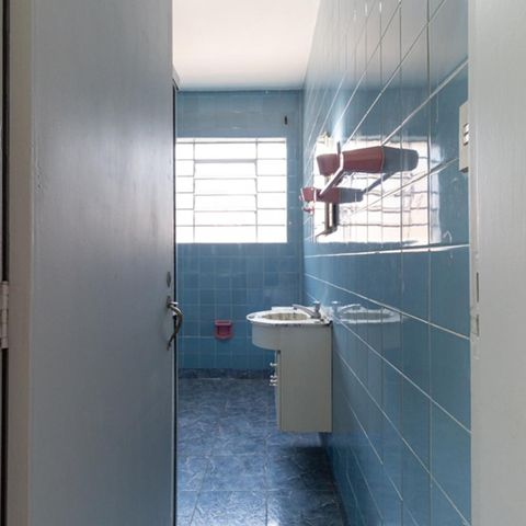 Casa à venda com 117m², 2 quartos e 2 vagasBanheiro