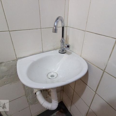 Casa à venda com 117m², 2 quartos e 2 vagasBanheiro garagem