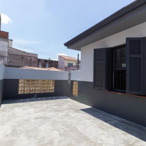 Casa à venda com 117m², 2 quartos e 2 vagasTerraço fundos