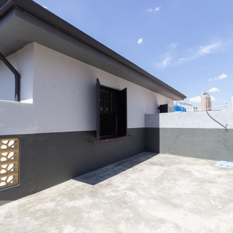 Casa à venda com 117m², 2 quartos e 2 vagasTerraço fundos