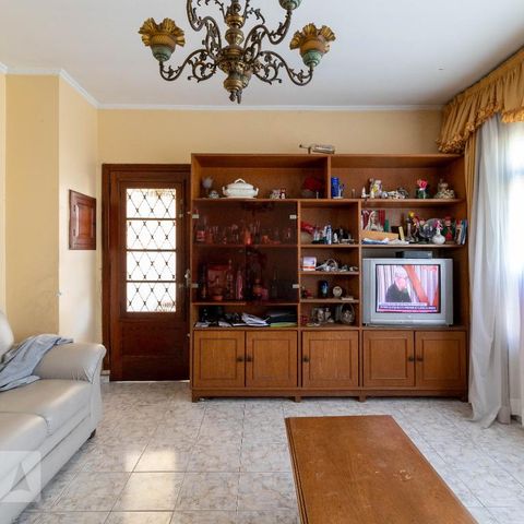 Casa à venda com 110m², 3 quartos e 3 vagasSala