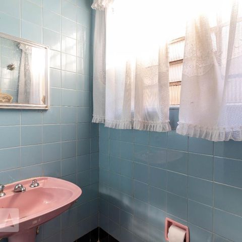 Casa à venda com 110m², 3 quartos e 3 vagasLavabo