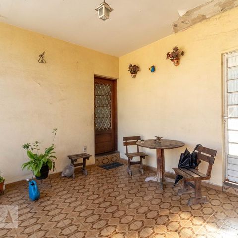 Casa à venda com 110m², 3 quartos e 3 vagasVaranda Frontal