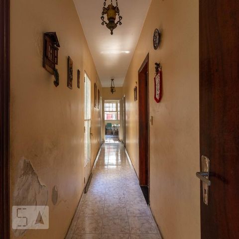 Casa à venda com 110m², 3 quartos e 3 vagasCorredor