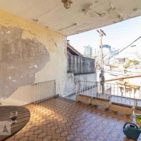 Casa à venda com 110m², 3 quartos e 3 vagasVaranda Frontal