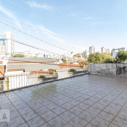 Casa à venda com 110m², 3 quartos e 3 vagasQuintal Frontal