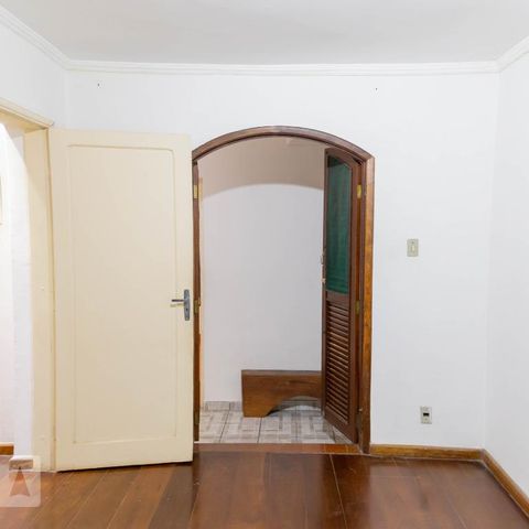 Casa à venda com 110m², 2 quartos e 1 vagaQuarto