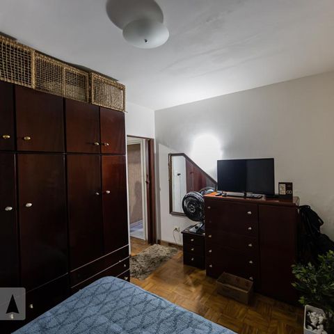 Casa à venda com 556m², 4 quartos e 4 vagas Casa à venda com 556m², 4 quartos e 4 vagasQuarto 2