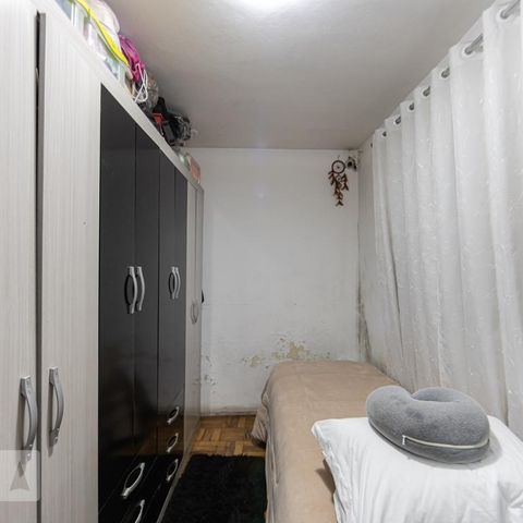 Casa à venda com 556m², 4 quartos e 4 vagas Casa à venda com 556m², 4 quartos e 4 vagasQuarto 1