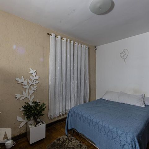 Casa à venda com 556m², 4 quartos e 4 vagas Casa à venda com 556m², 4 quartos e 4 vagasQuarto 2