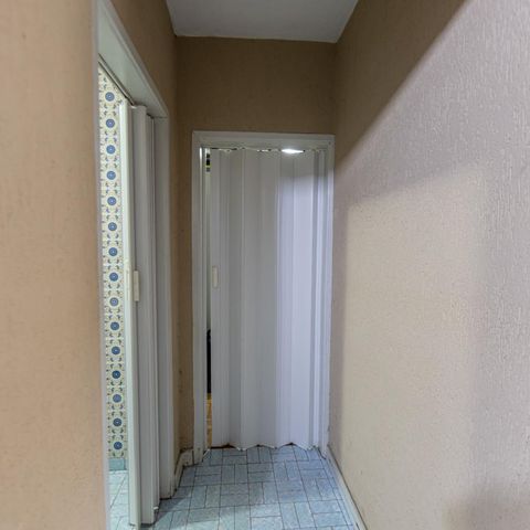 Casa à venda com 556m², 4 quartos e 4 vagas Casa à venda com 556m², 4 quartos e 4 vagasCorredor