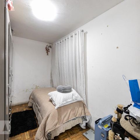 Casa à venda com 556m², 4 quartos e 4 vagas Casa à venda com 556m², 4 quartos e 4 vagasQuarto 1