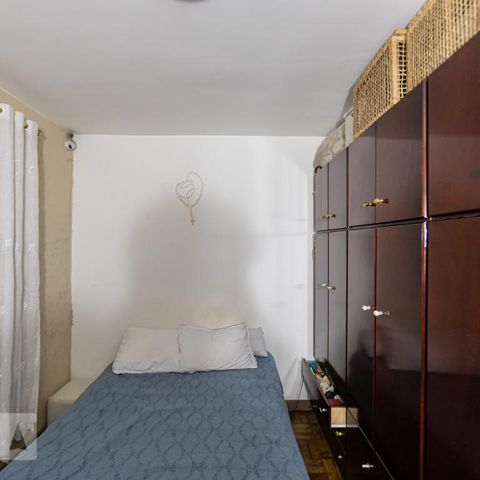 Casa à venda com 556m², 4 quartos e 4 vagas Casa à venda com 556m², 4 quartos e 4 vagasQuarto 2