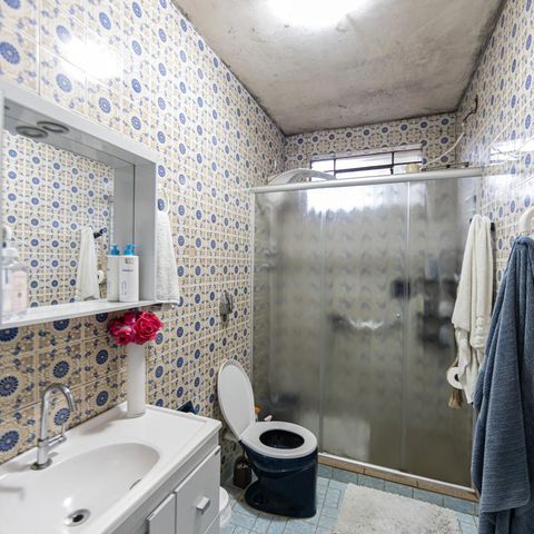 Casa à venda com 556m², 4 quartos e 4 vagas Casa à venda com 556m², 4 quartos e 4 vagasBanheiro Social