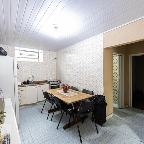 Casa à venda com 556m², 4 quartos e 4 vagas Casa à venda com 556m², 4 quartos e 4 vagasCozinha