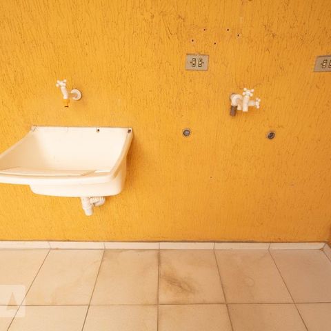 Casa à venda com 250m², 3 quartos e 4 vagasÁrea de Serviço