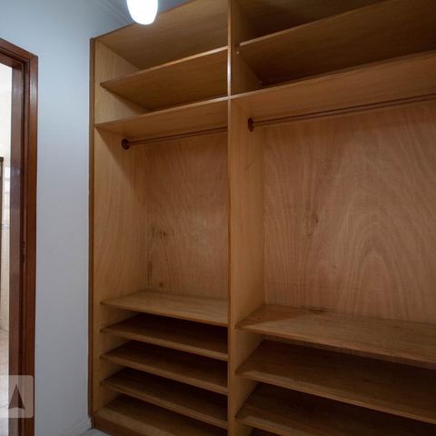 Casa à venda com 250m², 3 quartos e 4 vagasCloset da Suíte