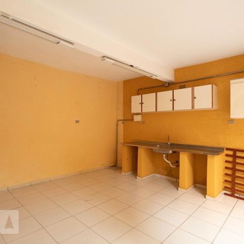 Casa à venda com 250m², 3 quartos e 4 vagasQuintal com churrasqueira