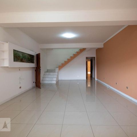 Casa à venda com 250m², 3 quartos e 4 vagasSala