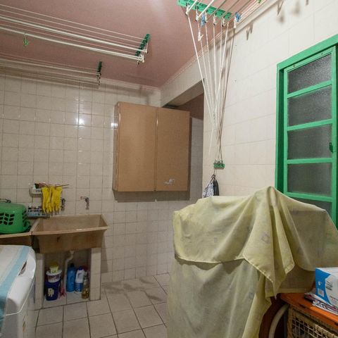 Casa à venda com 345m², 4 quartos e 1 vagaLavanderia