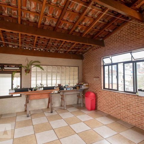 Casa à venda com 345m², 4 quartos e 1 vagaÁrea de serviço 2
