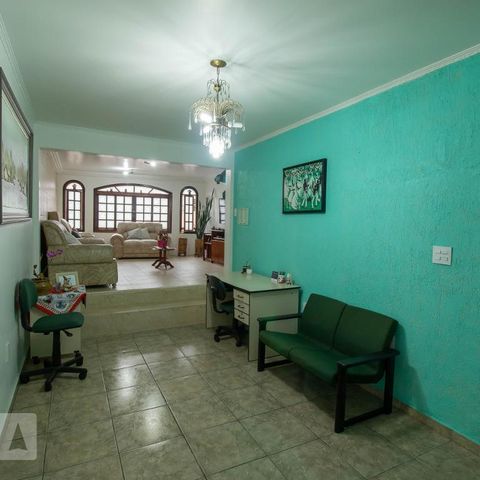 Casa à venda com 345m², 4 quartos e 1 vagaSala