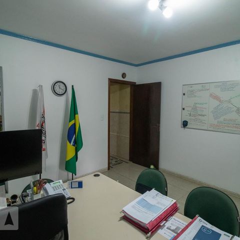 Casa à venda com 345m², 4 quartos e 1 vagaSuíte 2