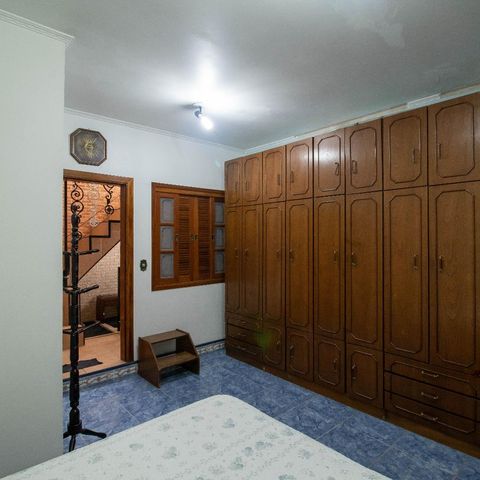 Casa à venda com 345m², 4 quartos e 1 vagaSuíte 1