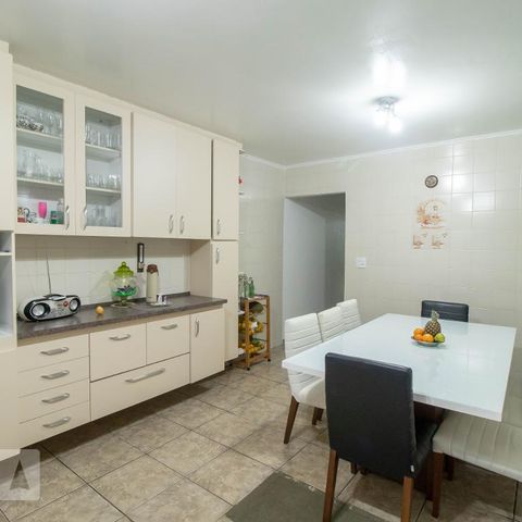 Casa à venda com 345m², 4 quartos e 1 vagaCozinha