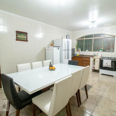 Casa à venda com 345m², 4 quartos e 1 vagaCozinha