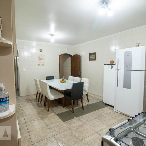 Casa à venda com 345m², 4 quartos e 1 vagaCozinha