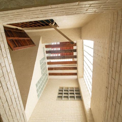 Casa à venda com 345m², 4 quartos e 1 vagaÁrea externa