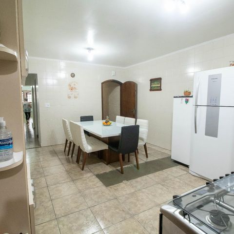 Casa à venda com 345m², 4 quartos e 1 vagaCozinha