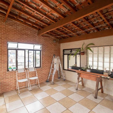 Casa à venda com 345m², 4 quartos e 1 vagaÁrea de serviço 2