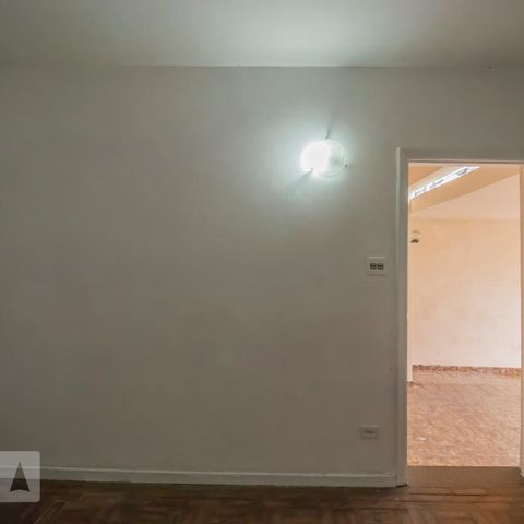 Casa à venda com 94m², 3 quartos e 2 vagasSala