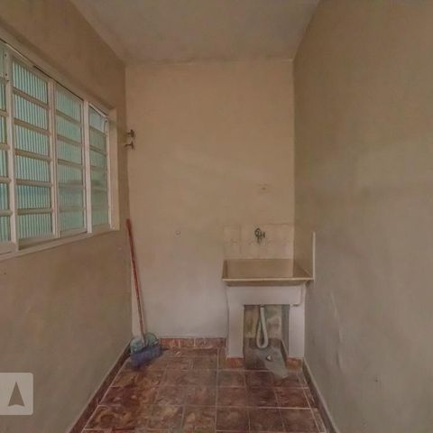 Casa à venda com 94m², 3 quartos e 2 vagasÁrea de Serviço E Quintal