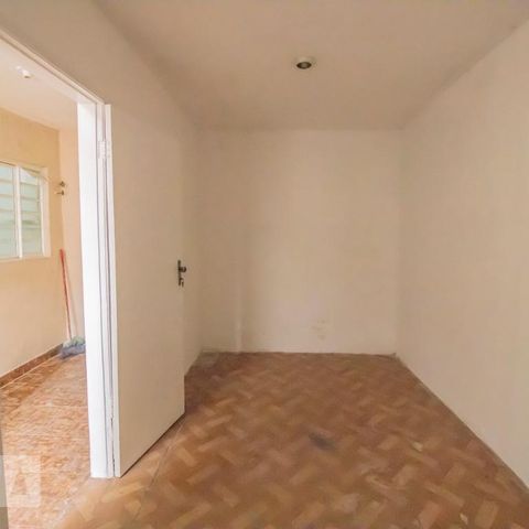 Casa à venda com 94m², 3 quartos e 2 vagasQuarto de Serviço