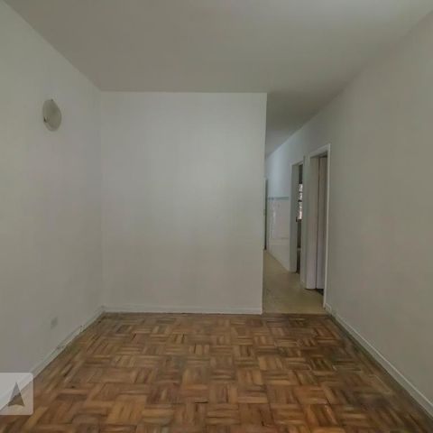 Casa à venda com 94m², 3 quartos e 2 vagasSala