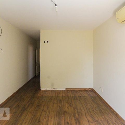 Casa à venda com 177m², 3 quartos e 2 vagasSuite