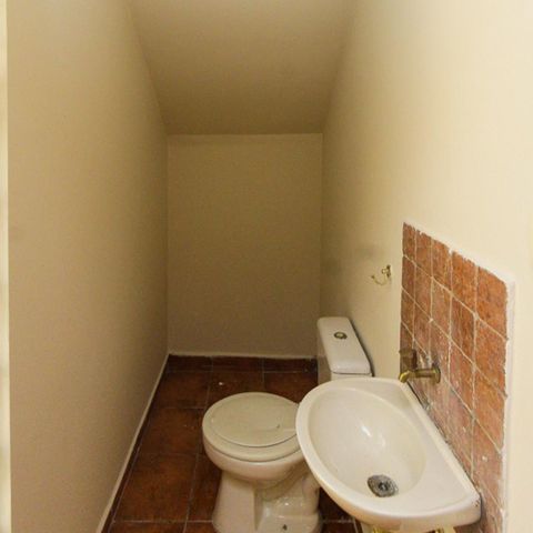 Casa à venda com 177m², 3 quartos e 2 vagaslavabo da edícula