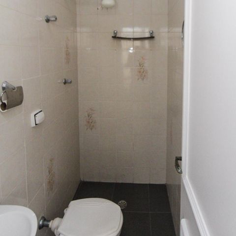 Casa à venda com 177m², 3 quartos e 2 vagasBanheiro de Serviço