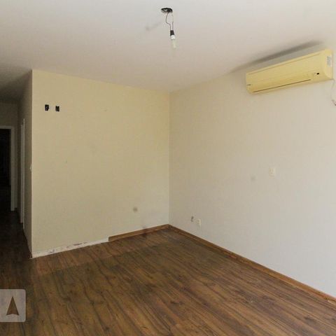 Casa à venda com 177m², 3 quartos e 2 vagasSuite
