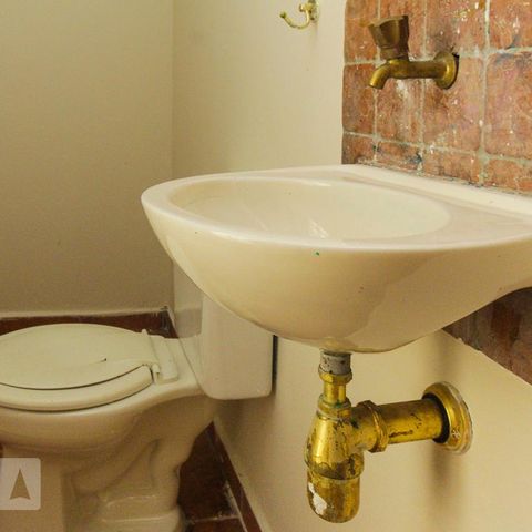 Casa à venda com 177m², 3 quartos e 2 vagaslavabo da edícula