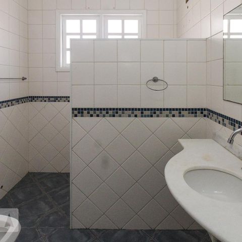 Casa à venda com 177m², 3 quartos e 2 vagasBanheiro Social