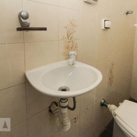 Casa à venda com 177m², 3 quartos e 2 vagasBanheiro de Serviço