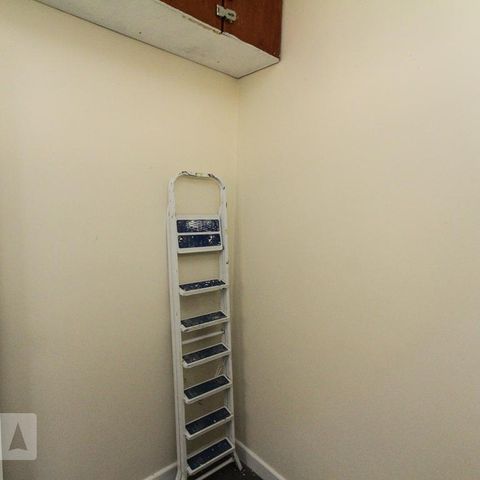 Casa à venda com 177m², 3 quartos e 2 vagasQuarto de Serviço